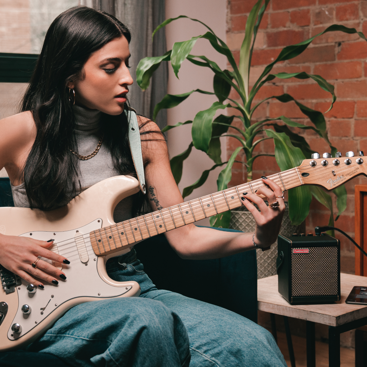 Electric guitar shop small amp