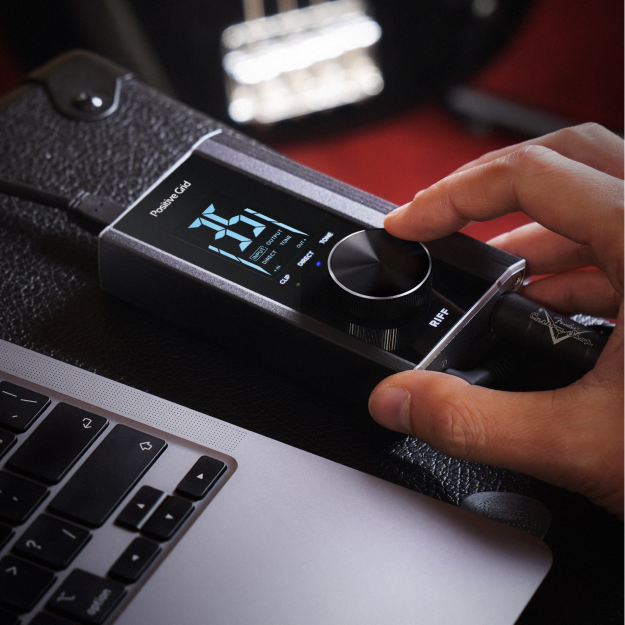 Positive Grid RIFF ギタリスト専用オーディオインターフェース RIFF | Guitar Audio Interface | Positive Grid